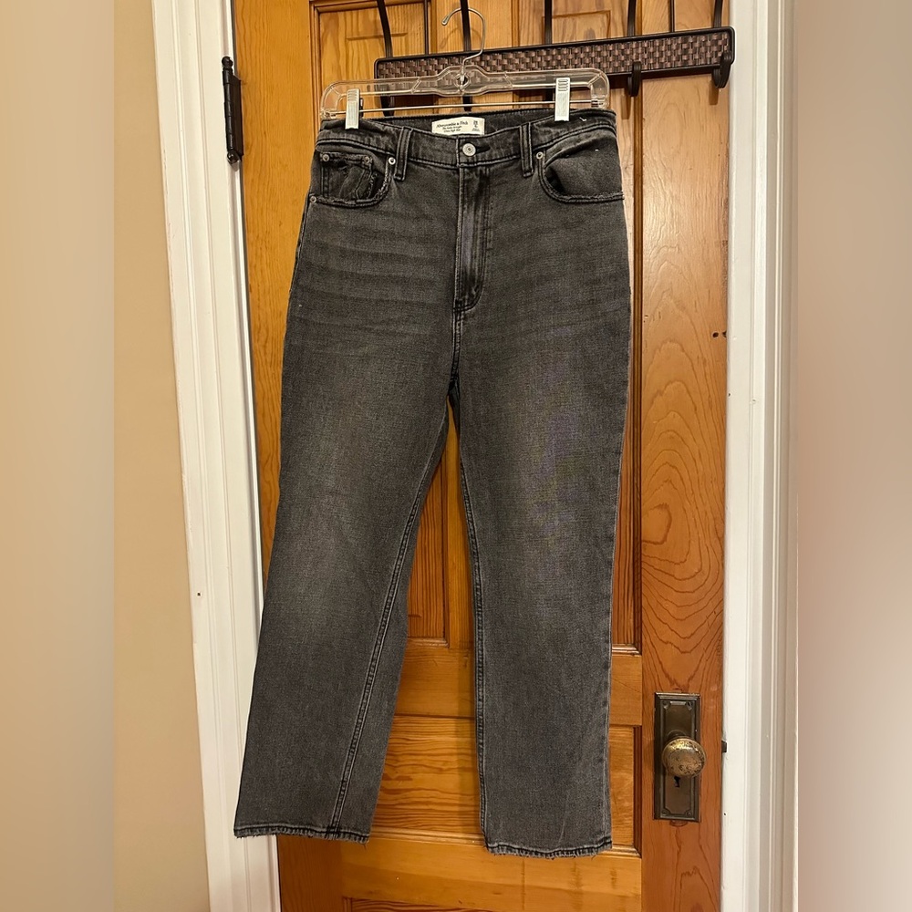 Abercrombie Jeans. Dark Grey. Size 28 (6R). Ultra High Rise. Ankle Straight.